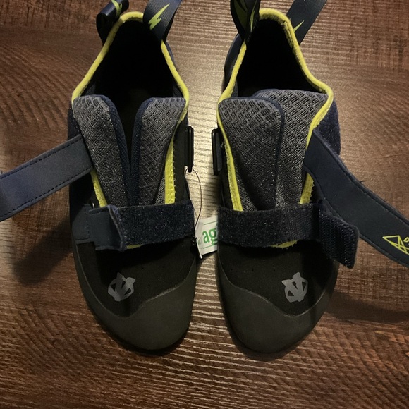 EVOLV Defy Black - Rock Climbing Shoes - Picture 7 of 9